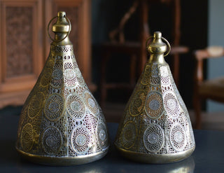 Antique-Style Lantern – Bronze Finish