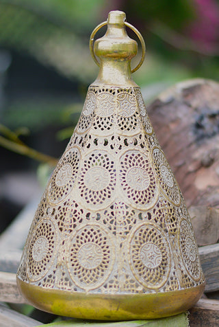 Antique-Style Lantern – Bronze Finish