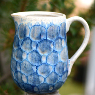Cottage Stone-Pattern Ceramic Jug – Blue or Light Brown