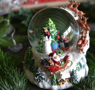 Musical Santa Flying Sleigh Snow globe