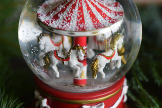 Musical Merry Go Round Snow globe