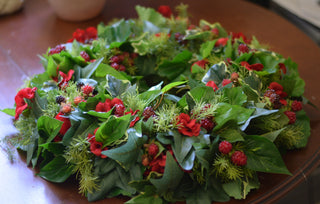 Cottage Summer Wreath with Red Berries & Pelargonium
