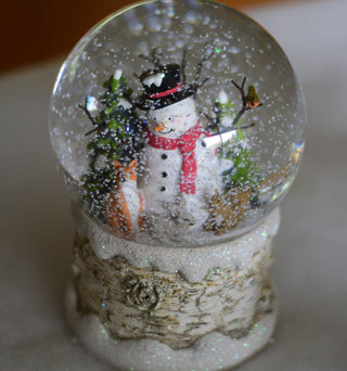 Musical woodland snowman snowglobe