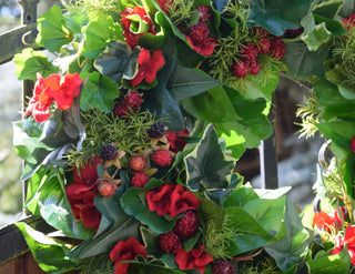 Cottage Summer Wreath with Red Berries & Pelargonium
