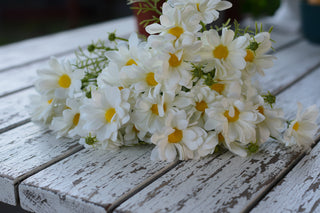Faux Daisy Spray – 50 cm
