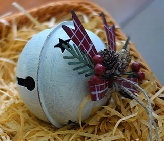 Set of two vintage-style metal Christmas  bells