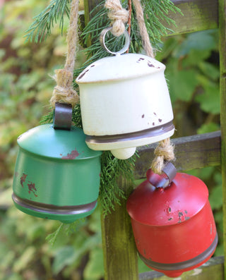 Charming set of 3 rustic bells