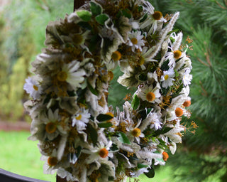 Faux Daisies Wreath