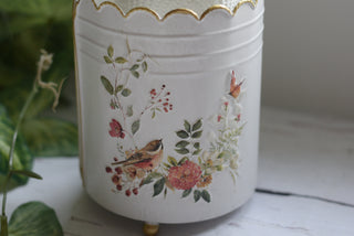 Country Garden Bird & Floral Kitchen Roll Holder – White & Gold
