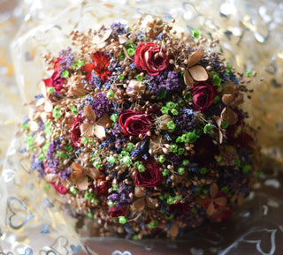 Vintage bouquet in red and green