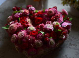 Luxury Heart Arrangement – Preserved Roses & Dried Flowers