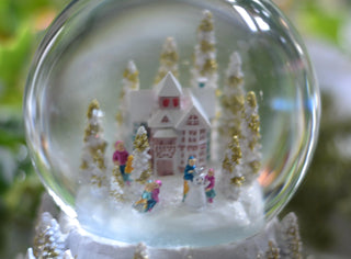 Snowy Townscape Snow globe