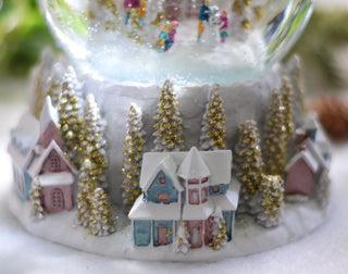 Snowy Townscape Snow globe